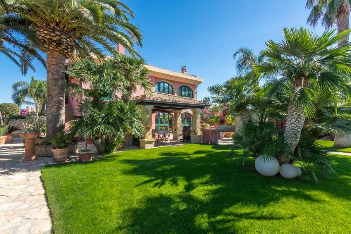 Villa Flumini Флуміні-ді-Кварту Екстер'єр фото