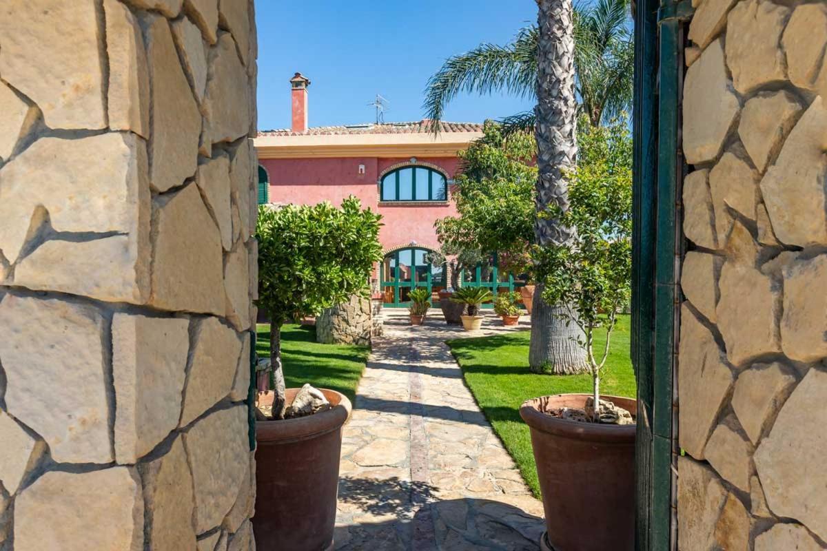 Villa Flumini Флуміні-ді-Кварту Екстер'єр фото