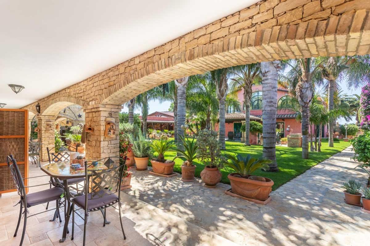 Villa Flumini Флуміні-ді-Кварту Екстер'єр фото