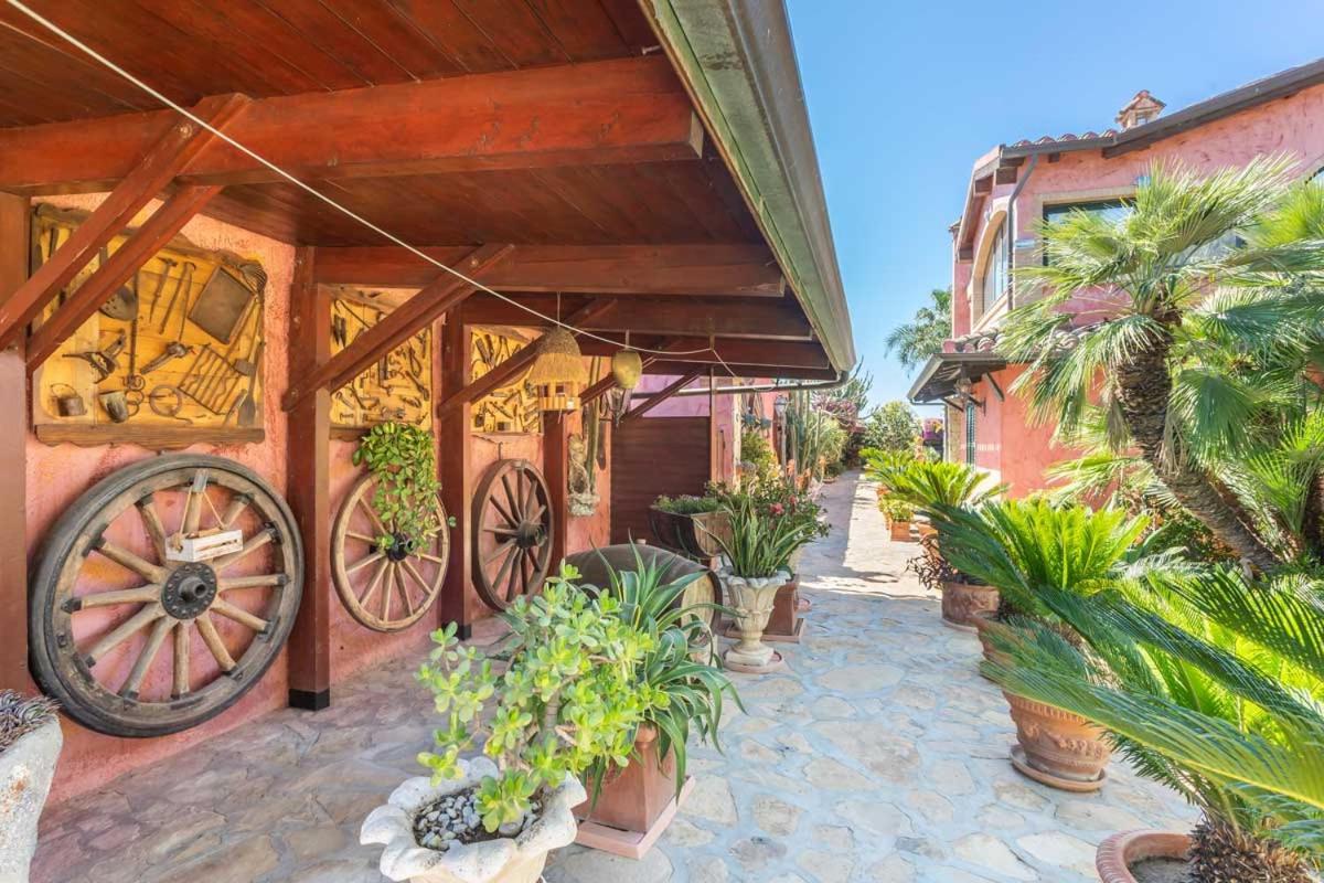 Villa Flumini Флуміні-ді-Кварту Екстер'єр фото